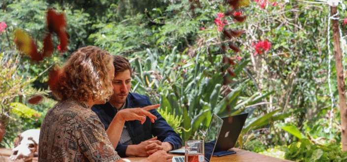 Collega's aan het werk